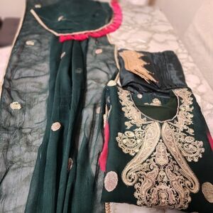 Elegant Green and Gold Embroidered Outfit Indian Pakistani Style Suit